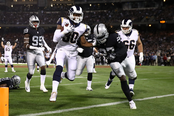 You are currently viewing Los Angeles Rams topple Oakland Raiders in 33-13 rout